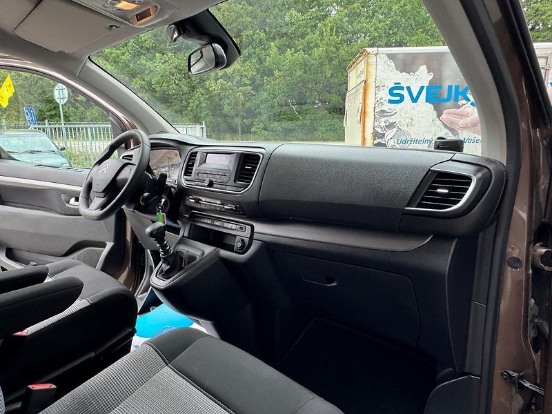 Citroën SpaceTourer (2017) 2.0 HDi - fotka 16 z 27