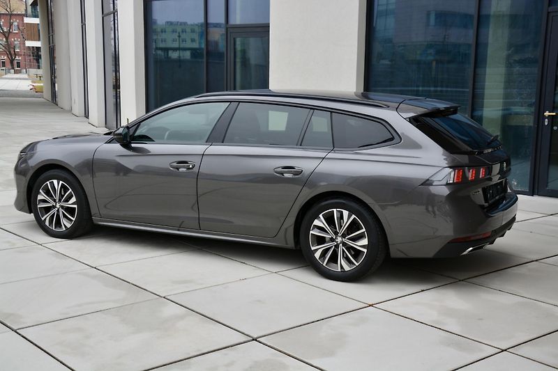 Peugeot 508 (2023) SW BlueHDi130 EAT8 ALLURE - fotka 6 z 40
