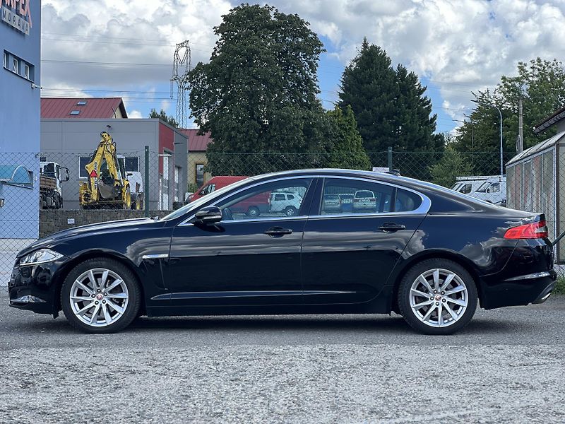 Jaguar XF 3.0D AUTOMAT KŮŽE NAVI KAMERA  - fotka 4 z 51