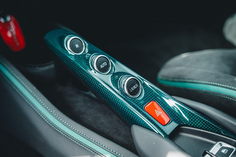 Ferrari F8 (2022) Tributo Special Tailor Made  - fotka 43 z 60