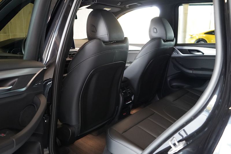 BMW X3 30e xDrive, M Sport, Head-up - fotka 37 z 42