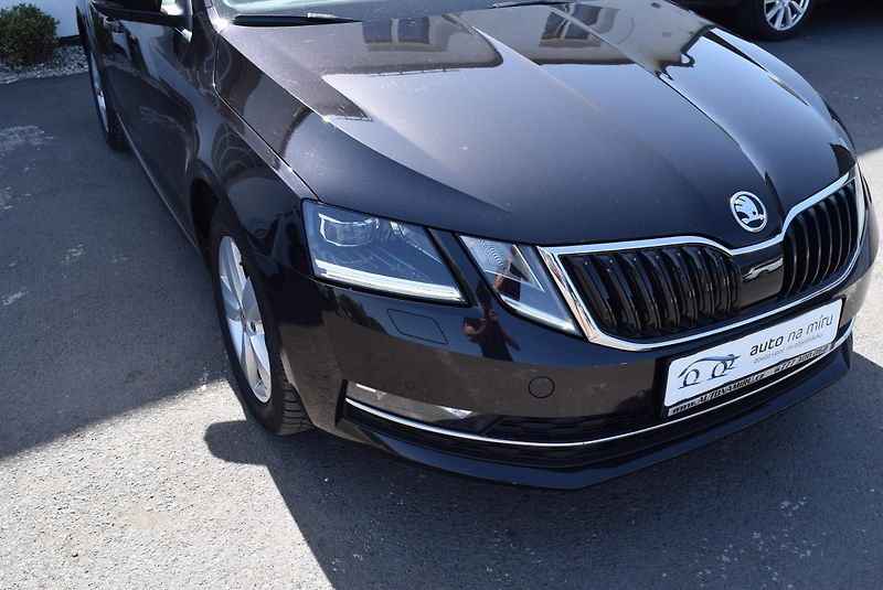 Škoda Octavia (2019) 1.5TSI 110kw AMBITION LED APP - fotka 4 z 49