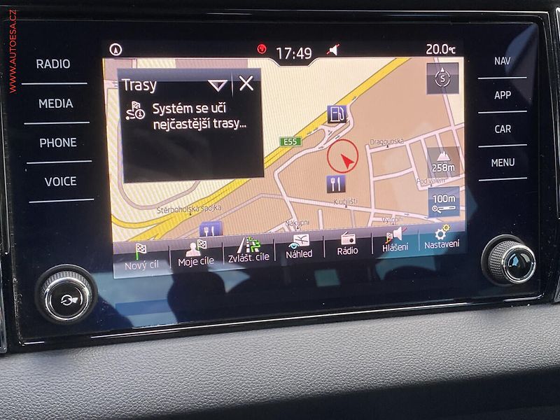 Škoda Karoq (2020) 2.0 TDi 4x4, Drive, DSG, LED - fotka 17 z 17