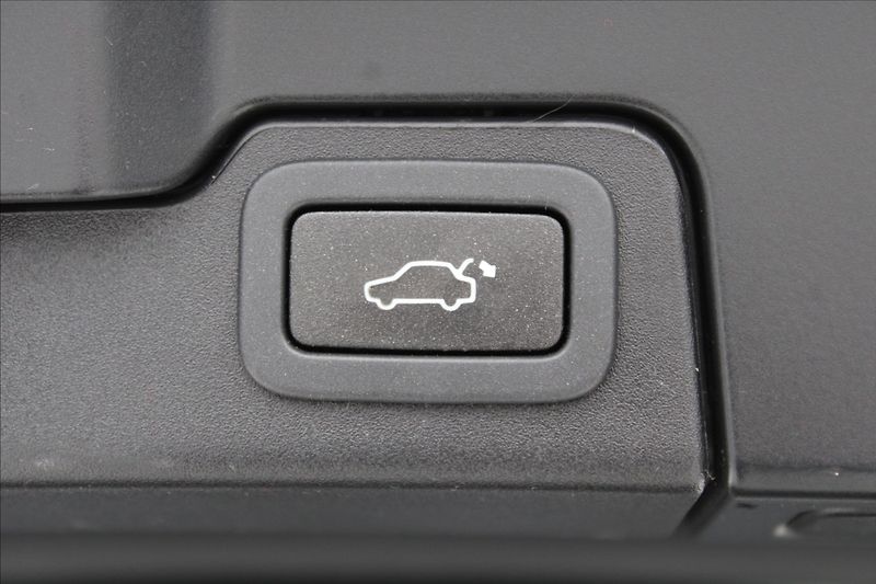 Land Rover Range Rover Evoque 2,0 SD4  ČR,1.MAJ,4x4,AUTOMAT - fotka 28 z 40