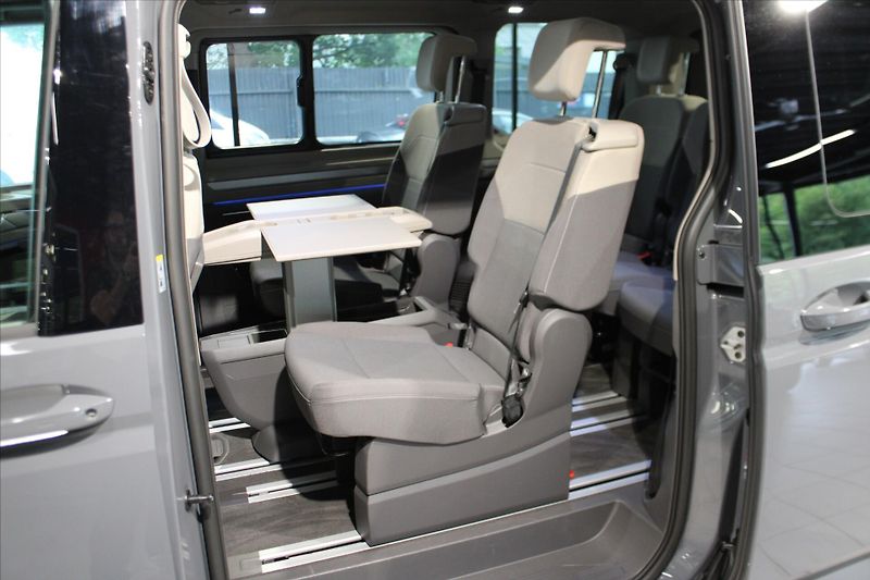 Volkswagen Multivan TDi DSG Edition Pano/HUD/HarKa - fotka 32 z 37