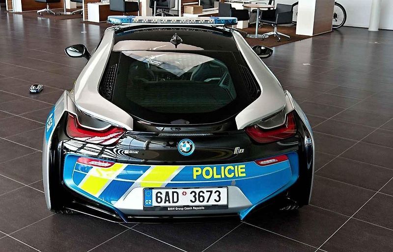 BMW i8 ve službách Policie ČR.