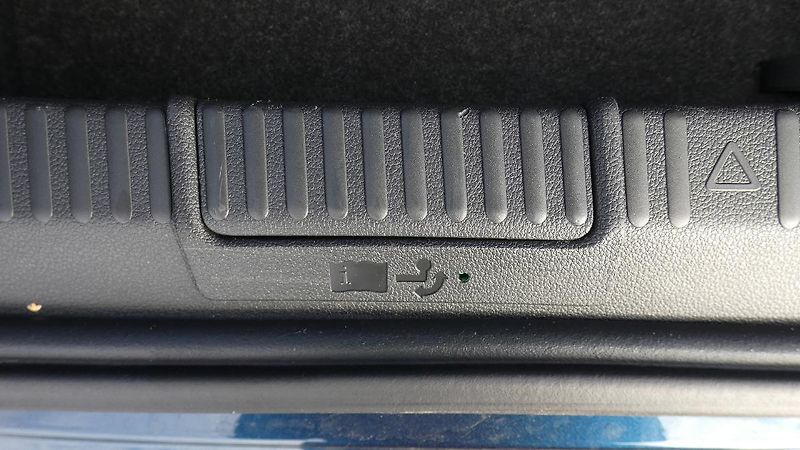 Škoda Superb 2,0 TDI 147kw 4x4 DSG Style - fotka 23 z 27