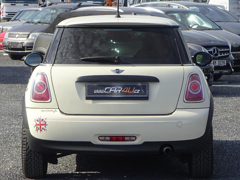 Mini One 1.6 72kW SERVIS POLOKŮŽE - fotka 23 z 26