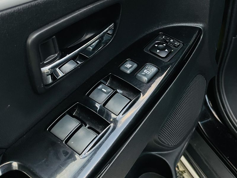 Peugeot 4008 1.8HDI 4x4 VÝHŘEV KAMERA TAŽNÉ - fotka 32 z 47