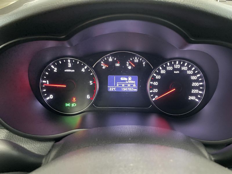 Kia Carens 1.7 CRDi ČR 1.MAJ. TOP  - fotka 26 z 28