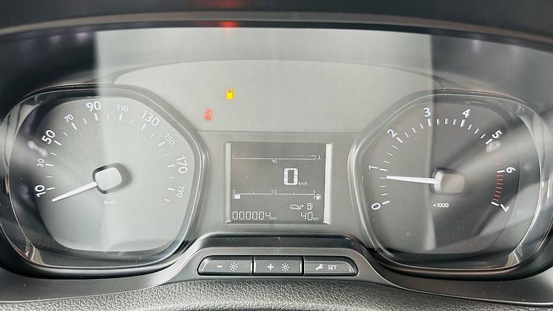 Opel Vivaro Van L1H1 (M) 2.0CDTi MT6 106kW - fotka 9 z 24