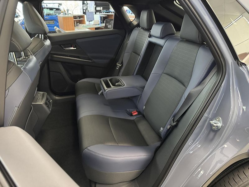 Subaru Solterra Touring AWD 73 - fotka 15 z 25