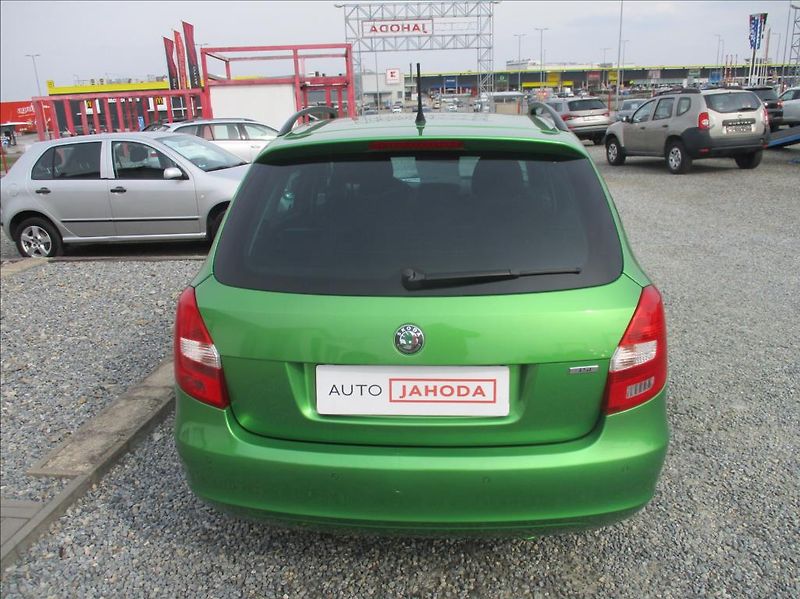 Škoda Fabia 1,2 TSI, klimatizace, serviska - fotka 7 z 33
