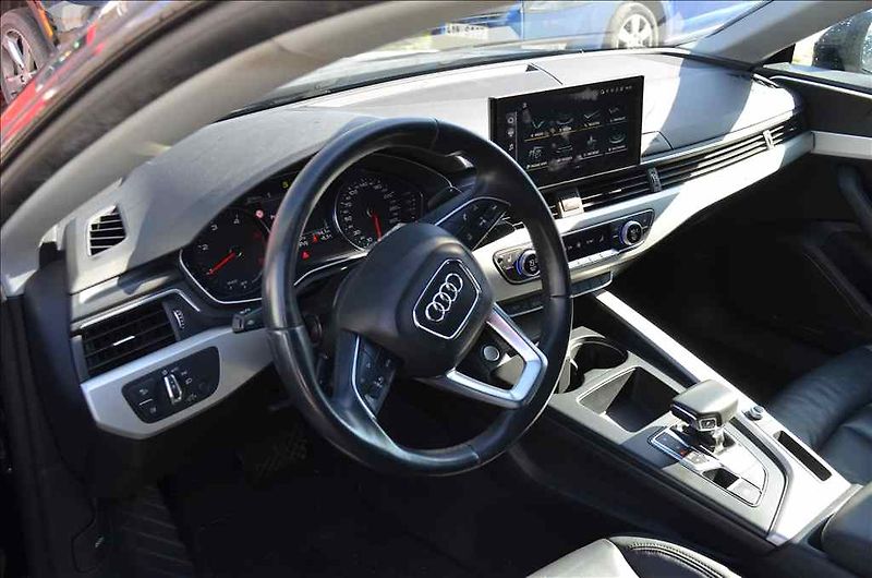 Audi A5 (2021) SPORTBACK 2,0 TDI AT - fotka 12 z 21