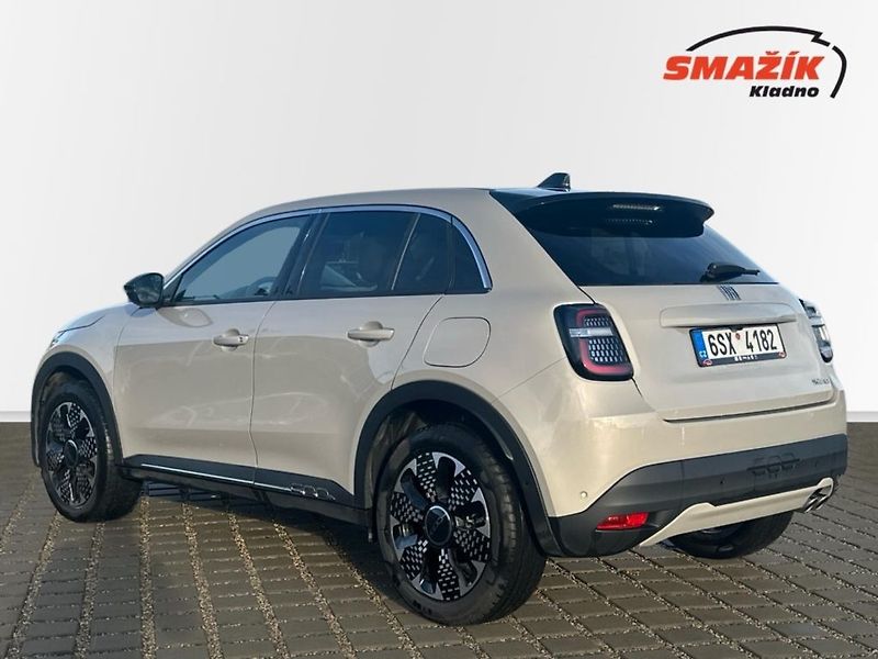 Fiat 600 (2025) La Prima Turbo 1,2 (136k) - fotka 3 z 26