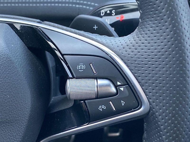 Škoda Superb (2025) Combi 2.0 TDI 4x4 DSG Sportlin - fotka 30 z 39