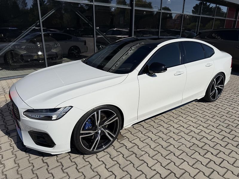 Volvo S90 (2020) 228kW T6 AWD R-DESIGN HUD K360 - fotka 2 z 47