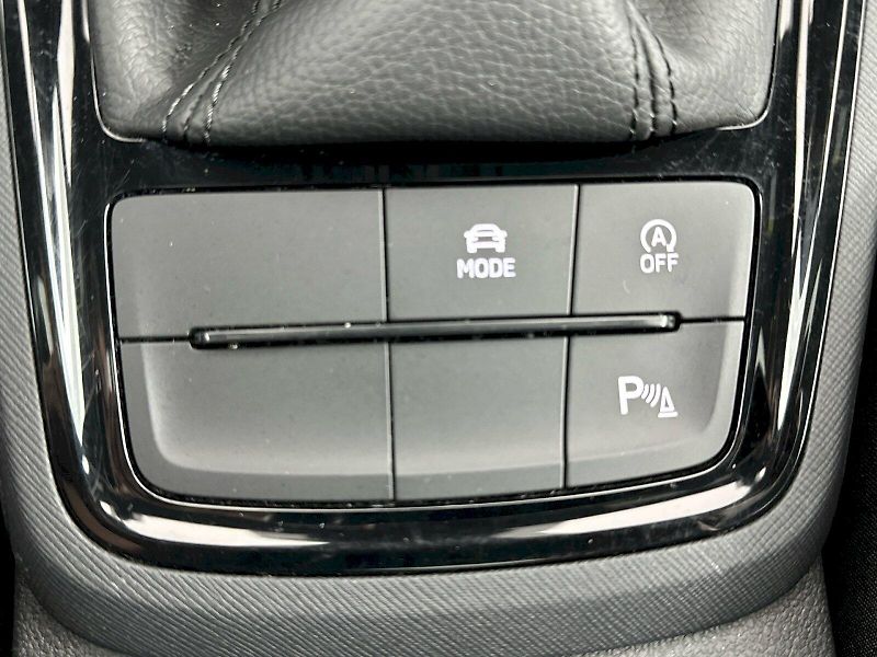 Škoda Kamiq (2025) DSG 1.0TSI 85kW Monte Carlo - fotka 24 z 32