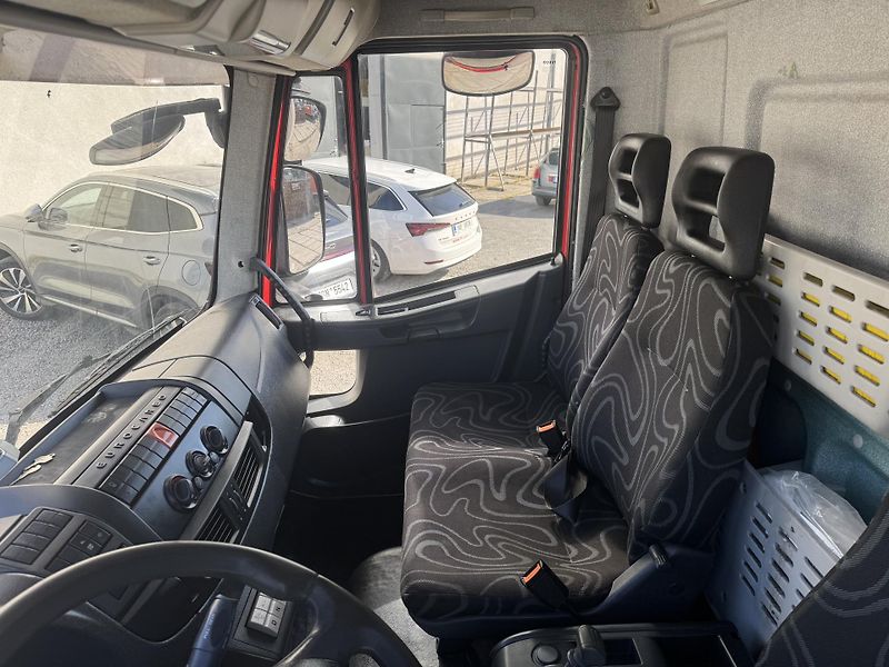 Iveco Eurocargo (2014) 120E21 E6-skříň-čelo-měchy - fotka 10 z 25