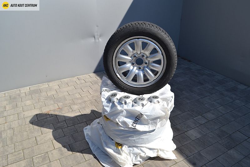 Hyundai i30 1.0T-GDI SMART ALU16 - fotka 17 z 49