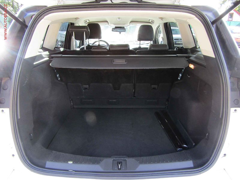 Ford Kuga (2016) 2.0TDCi 4x4, AT, STK6/28 - fotka 7 z 18