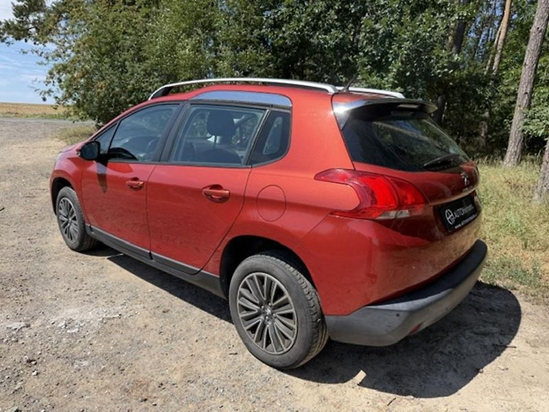 Peugeot 2008 1.2 PureTech, serv.kniha - fotka 4 z 28