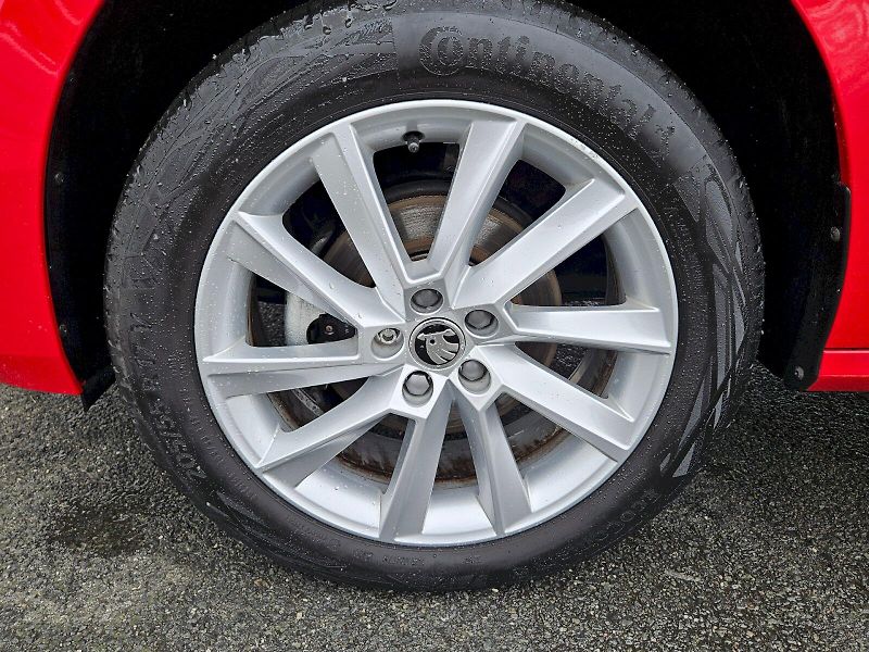 Škoda Kamiq (2024) TOP SELECTION TSI 85/1.0 A7F - fotka 27 z 28