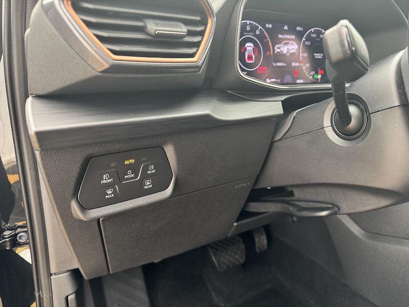 Cupra Formentor 1.5Tsi*1-MAJ*ACC*LED*DPH*CZ* - fotka 9 z 47