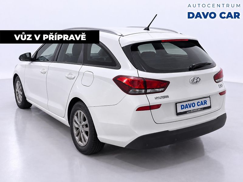 Hyundai i30 1,0 T-GDi 88kW CZ Trikolor - fotka 2 z 12