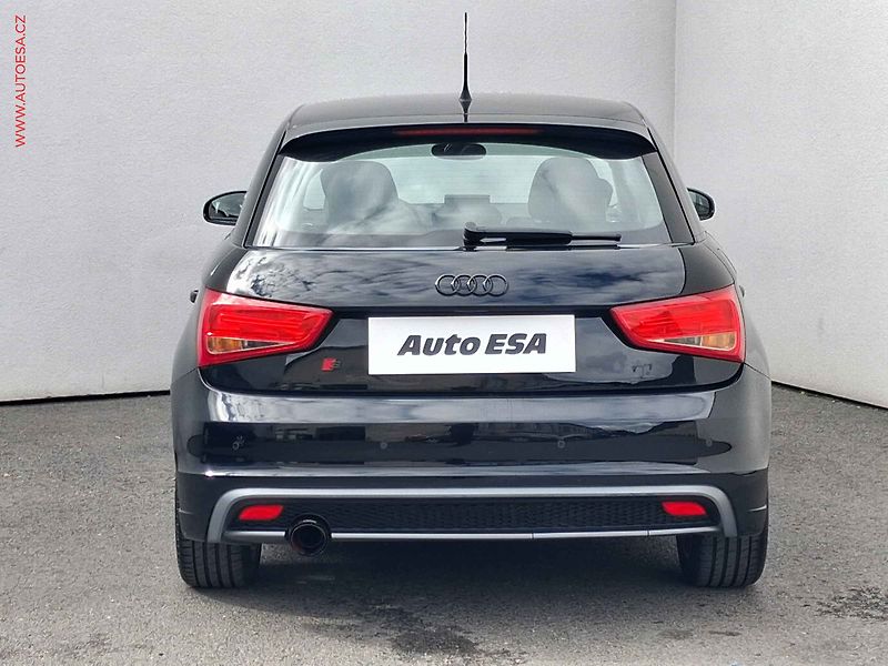 Audi A1 (2016) 1.0 TFSi, 1.maj, AC, navi - fotka 5 z 16