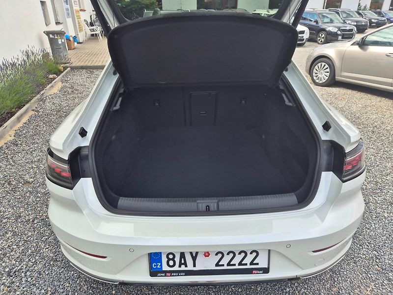 Volkswagen Arteon 2.0 TDI DSG 4x4  DPH ROZVODY - fotka 15 z 32
