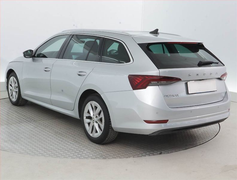 Škoda Octavia (2020) Style 2.0 TDI, Automat, Kůže - fotka 4 z 17