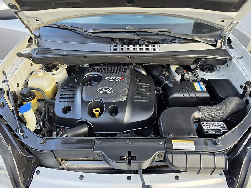 Hyundai Tucson 2.0 CRDi TZ  - fotka 17 z 25