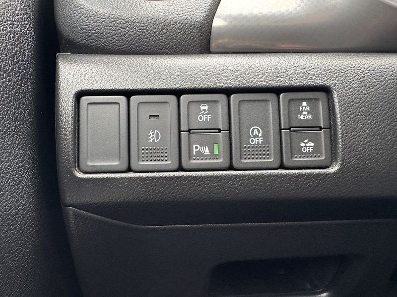Suzuki Vitara (2015) 1.6i VVT LED Navi Pano Kamera - fotka 8 z 49