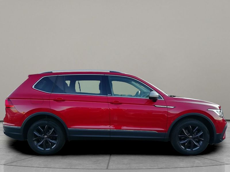 Volkswagen Tiguan Allspace Life 1,5 TSI  110 kW 7 míst - fotka 3 z 21