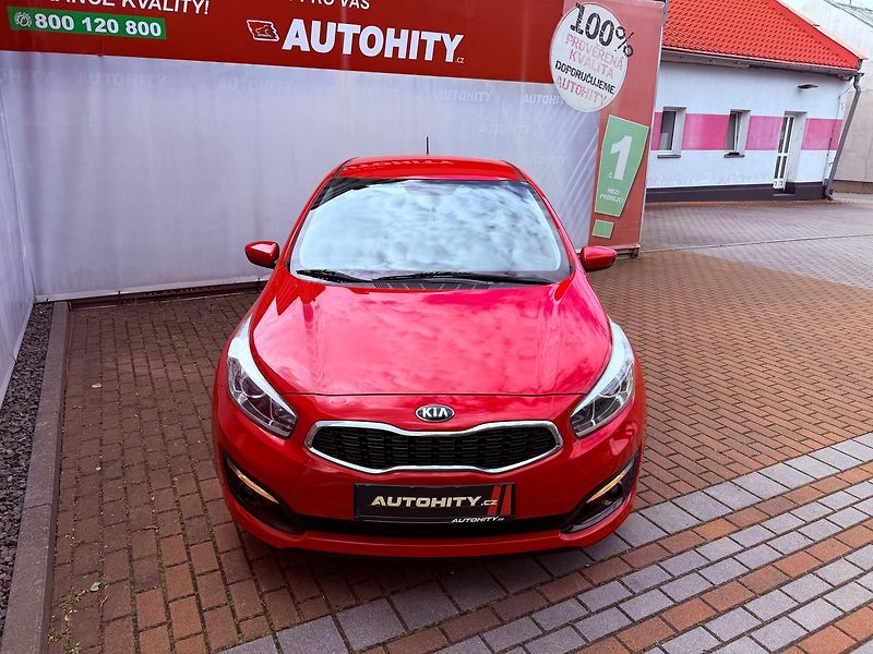 Kia Ceed 1.4 Comfort, ČR, 1.Maj, Servis - fotka 2 z 26