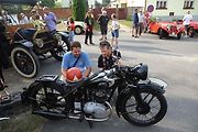 Krása a elegance starých strojů na veteránské vyjížďce plzeňského Veteran Car Clubu v Radobyčicích.