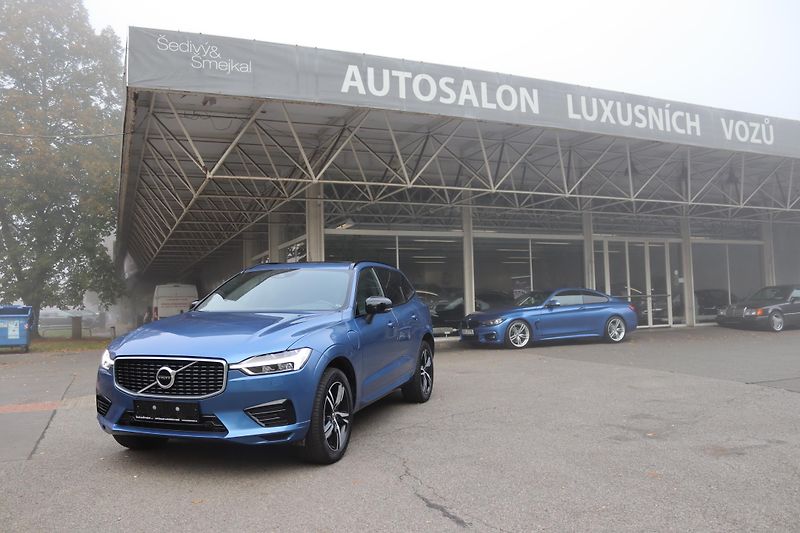 Volvo XC60 VOLVO XC60 T8 TWIN ENGINE R-DE - fotka 1 z 35