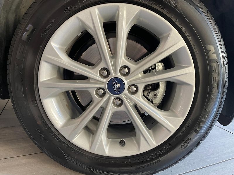Ford Kuga (2018) Titanium 1,5 EcoBoost 110kW - fotka 10 z 30