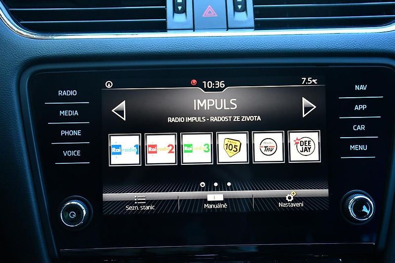 Škoda Octavia 1.4G-TEC LED DSG NAVI PDC - fotka 26 z 35