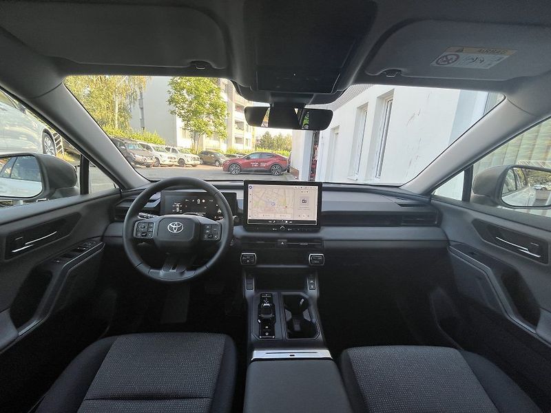 Toyota RAV4 2,5 HEV 4X4 Comfort - fotka 28 z 29