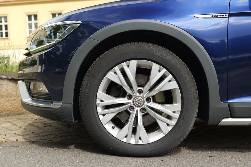 Volkswagen Passat 162kW Alltrack DCC NezTop 360 - fotka 10 z 42