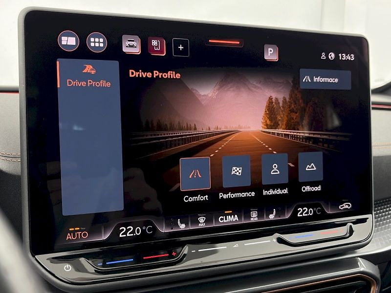 Cupra Formentor (2025) 2.0 TSI 150kW 4x4 DSG - fotka 13 z 34