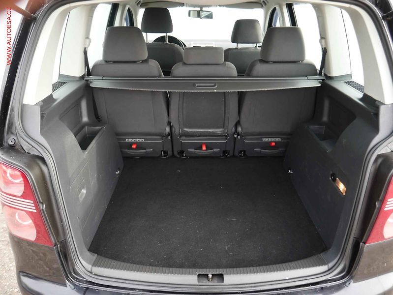 Volkswagen Touran (2007) 1.4 TSi, Klima - fotka 8 z 17