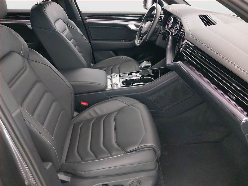 Volkswagen Touareg (2022) 3.0 TDI - fotka 9 z 23