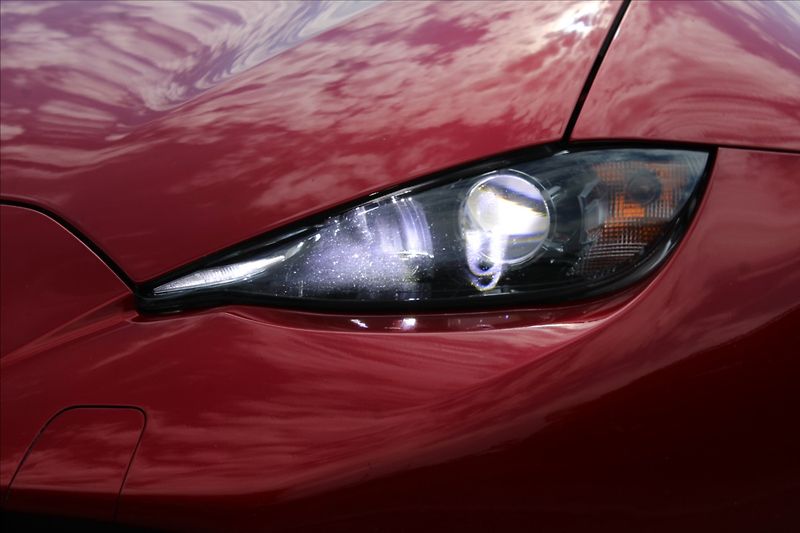 Mazda MX-5 2,0 i  RF,NOVÉ V ČR,1.MAJITEL - fotka 33 z 33
