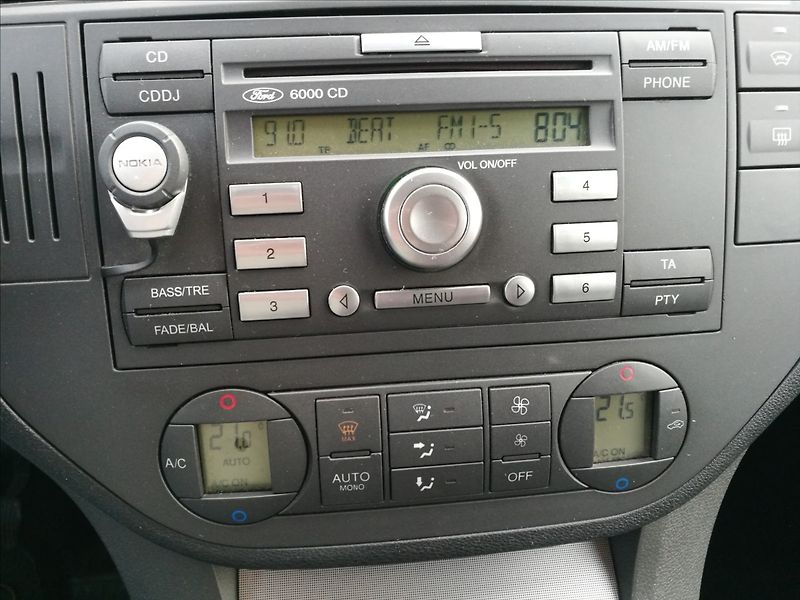 Ford C-MAX 1,6 TDCi Trend - fotka 7 z 14