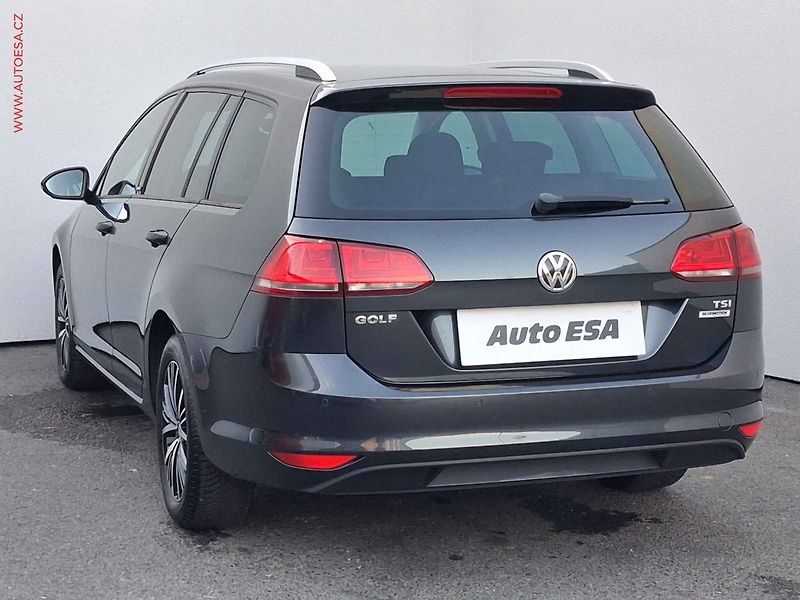 Volkswagen Golf (2016) 1.2 TSi, Allstar, park.čidla - fotka 6 z 17