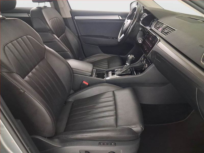 Škoda Superb (2018) Style Plus 2.0 TDI, 4X4 - fotka 9 z 16