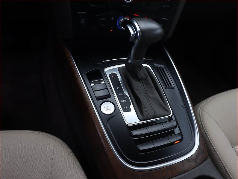 Audi Q5 (2012) design 2.0 TDI, 4X4, Automat - fotka 13 z 19